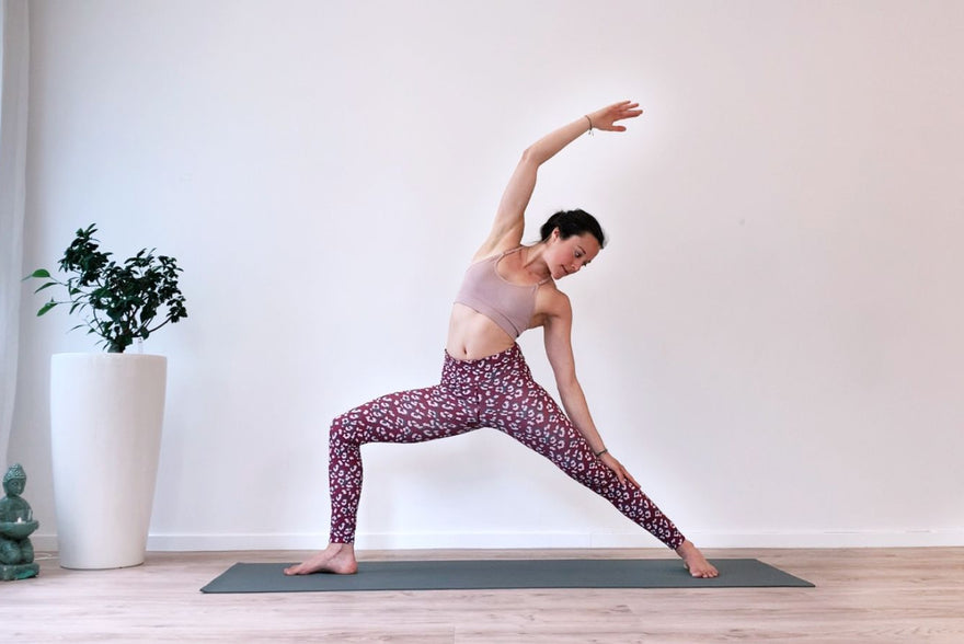 Asanas im Yoga: „der Krieger“ für mehr Kraft und Stabilität