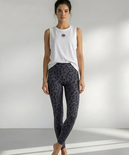 Yoga Athletic Tank 2.0 Cosmic Leopard Bio Baumwolle Tencel™ Tara - weiß | color:weiss | yoga damen athletic tank tara | bio baumwolle tencel | tank top cosmic leopard | yoga damen tank top nachhaltig