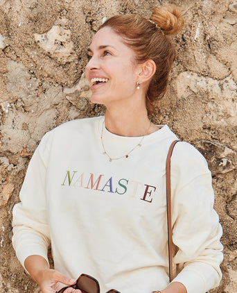 Yoga Boxy Sweater Namaste Bio Baumwolle Philia - weiß | color:weiß | yoga damen boxy sweatshirt namaste philia | bio baumwolle | sweatshirt namaste stick | yoga damen pullover nachhaltig