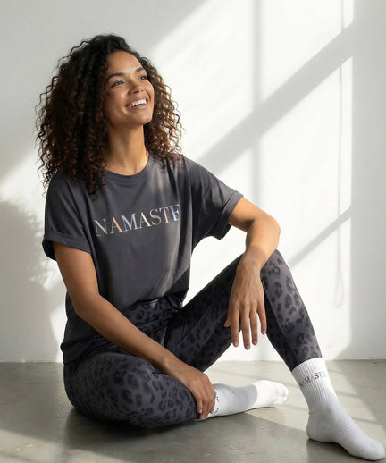 Yoga Boxy T-Shirt Namaste Bio Baumwolle Tencel™ Sora - grau | color:grau | yoga damen boxy shirt sora | bio baumwolle tencel | yoga shirt namaste | yoga damen t-shirt nachhaltig