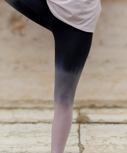 Yoga Soft Leggings Ombré Bio Baumwolle Luna - grau | color:grau | yoga damen soft leggings ombré | bio baumwolle | leggings ombré frabverlauf | yoga damen leggings nachhaltig
