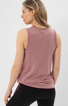 Yoga Knot Tank Moon Organic Cotton Tencel™ Tari - pink | color:rosa | yoga damen loose knoten tank top tari | bio baumwolle tencel | top moon knoten | yoga damen tank top nachhaltig