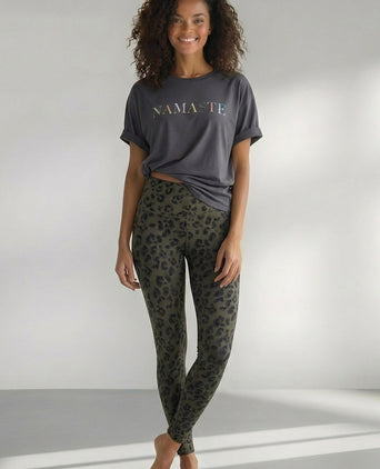 Yoga Boxy T-Shirt Namaste Bio Baumwolle Tencel™ Sora - grau | color:grau | yoga damen boxy shirt sora | bio baumwolle tencel | yoga shirt namaste | yoga damen t-shirt nachhaltig
