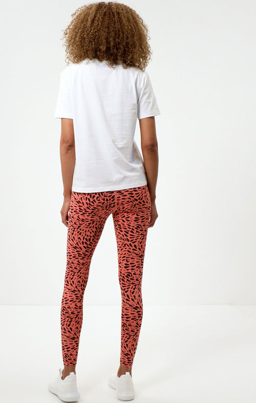 | color:orange |yoga t-shirt OM orange