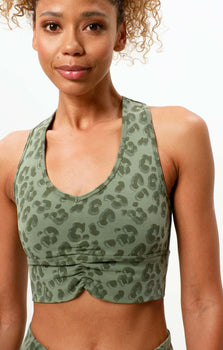 Yoga BH Leo Cropped - Mittlerer Halt - Tencel™ Bio Baumwolle - grün | color:grün |yoga bh leo cropped top grün