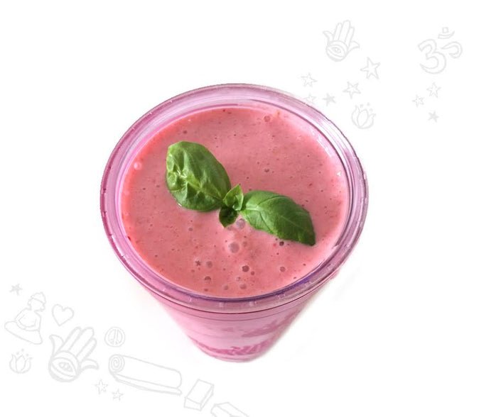 Fresh Berry & Basil Smoothie