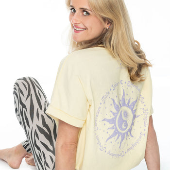 | color:gelb |yoga t-shirt luisa harisch gelb yoga |t-shirt daily reminders ognx 108
