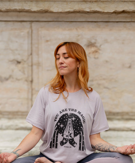 | color:lila | yoga damen boxy t-shirt sora 108 | bio baumwolle tencel | t-shirt 108 nuri rodríguez you are the magic | yoga damen t-shirt nachhaltig