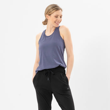 | color:schwarz | yoga damen basic harem pants hanna | bio baumwolle | yoga hose basic | yoga damen harem pants nachhaltig