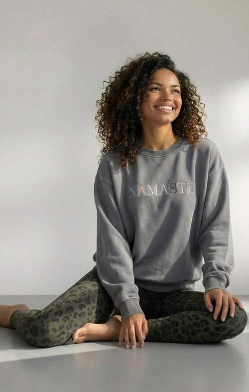 | color:grau | yoga damen boxy sweater vintage namaste philia | bio baumwolle | yoga sweater vintage | yoga damen sweater nachhaltig